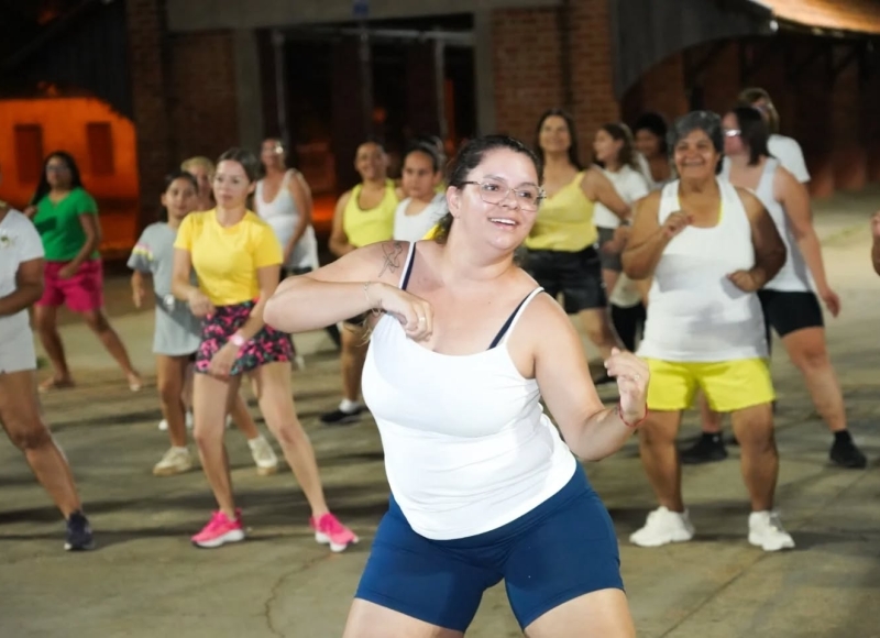 Outubro Rosa: Daqui a pouco tem Aulão Especial de Dança com a Profª Naty Dance