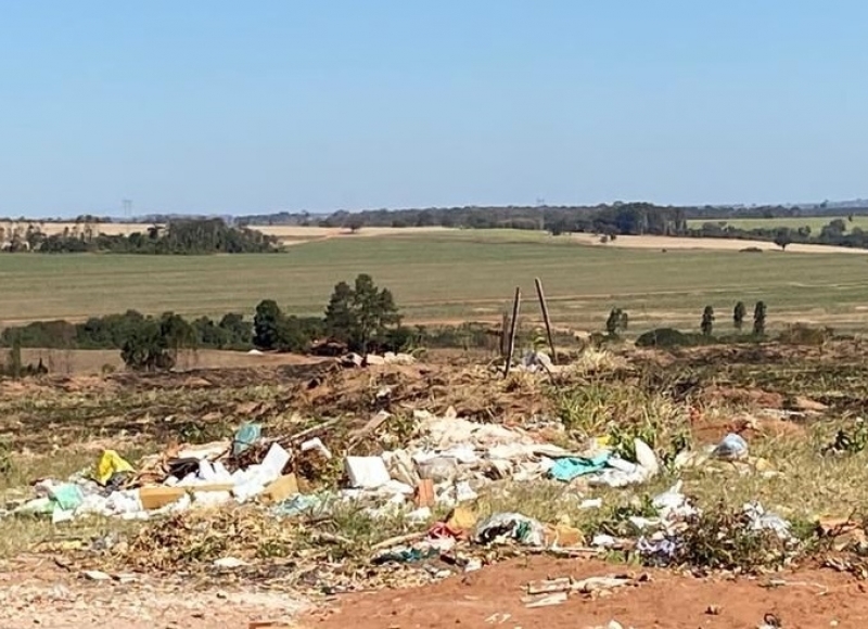 Descarte irregular de lixo doméstico é origem para diversos problemas