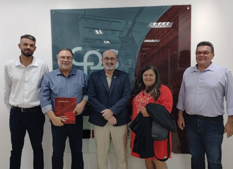 Prefeito Omar Nagib discute melhorias para a ETEC e avança na implantação do Curso Técnico em Mecatrônica em parceria co