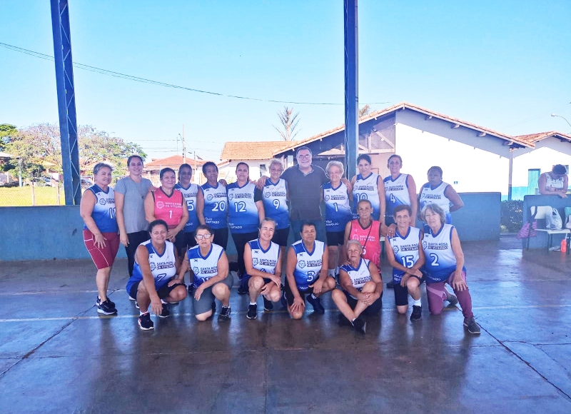 Prefeito Omar Nagib prestigia treino das atletas do Vôlei Adaptado