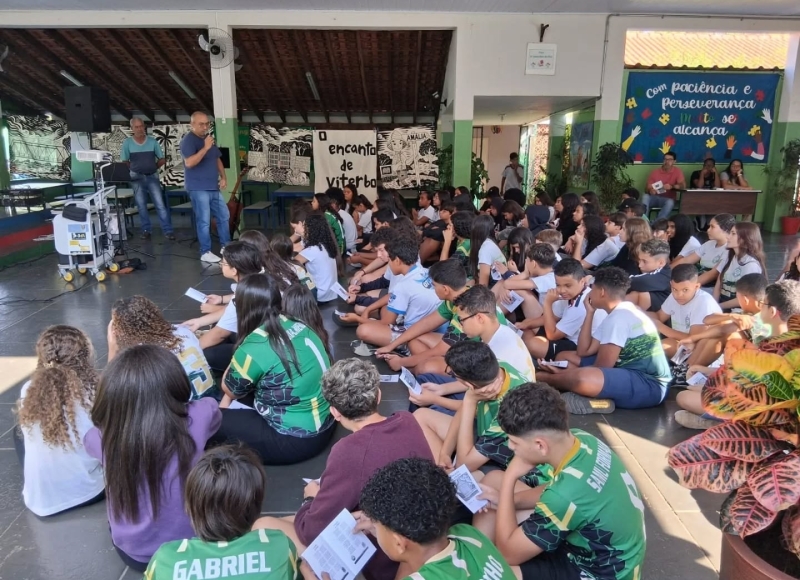“O Encanto de Viterbo” emociona alunos da Escola Vergínio Melloni