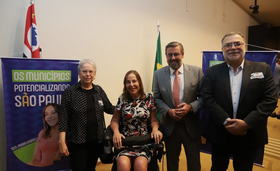 Prefeito Omar Nagib em busca de recursos federais
