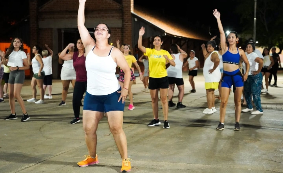 Quinta-feira com Aulão de Dança