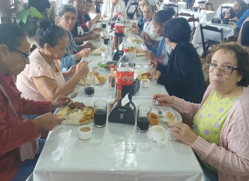 Comemoração do Mês das Mães reforça vínculos no Grupo de Mulheres do CRAS