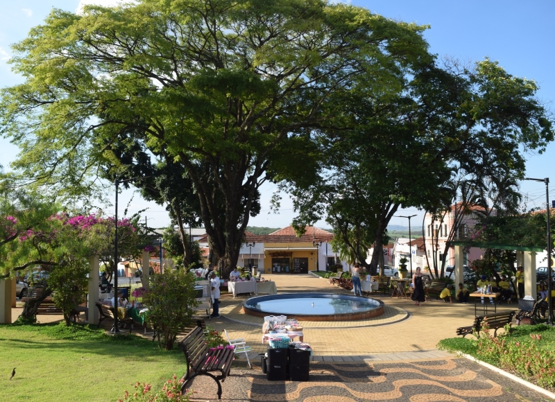 Domingo é dia de Feira de Artesanato na Praça Matriz