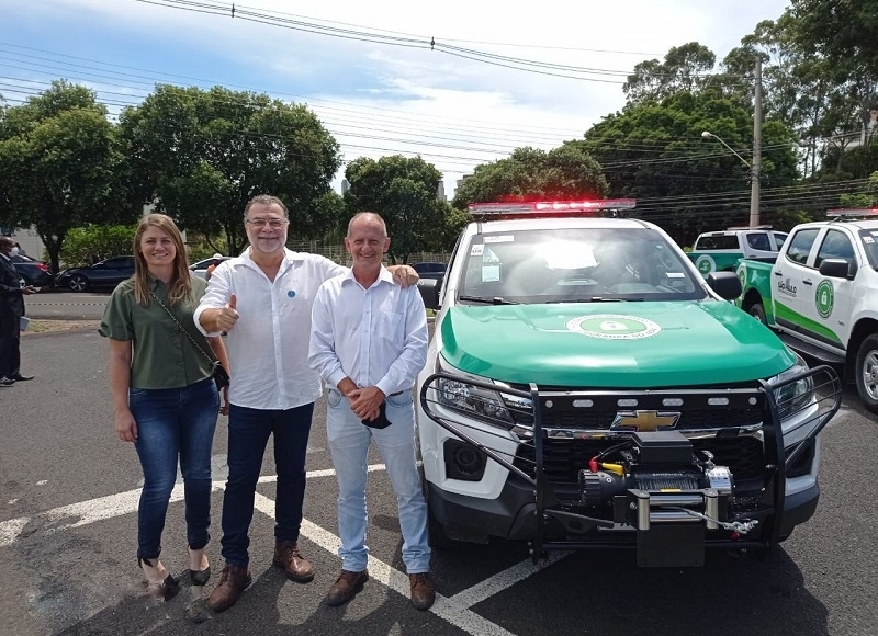 Santa Rosa de Viterbo ganha viatura para patrulhamento e segurança no campo