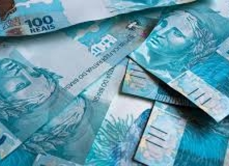 Prefeitura paga salário do mês de março com reajuste de 6,27% retroativo a janeiro nesta segunda-feira