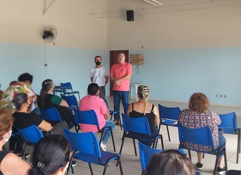 Serventes Municipais são preparadas para um retorno seguro às aulas