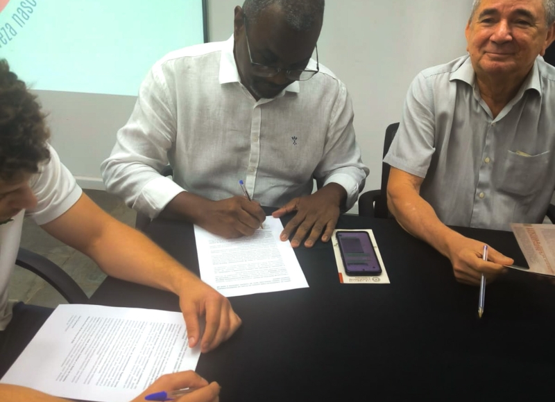 Santa Rosa de Viterbo assina termo de adesão ao plano de desenvolvimento regional “Terras Vermelhas – Nossa Riqueza Nasc